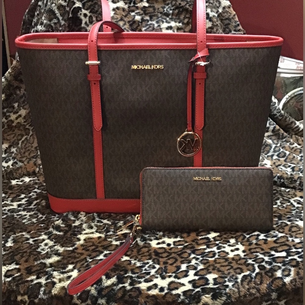 NWT MICHAEL KORS JET SET TRAVEL LG TZ SHOULDER TOTE BAG in BROWN SIGNATURE/FLAME